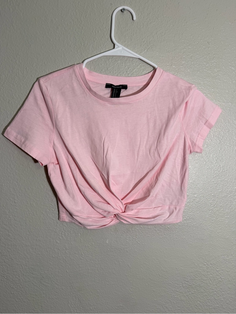 Forever 21 Pink Twist-Front Crop Tee